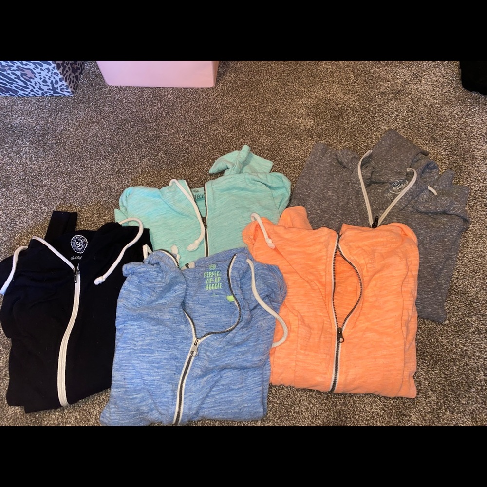 5 SO perfect zip-up hoodies all size XL